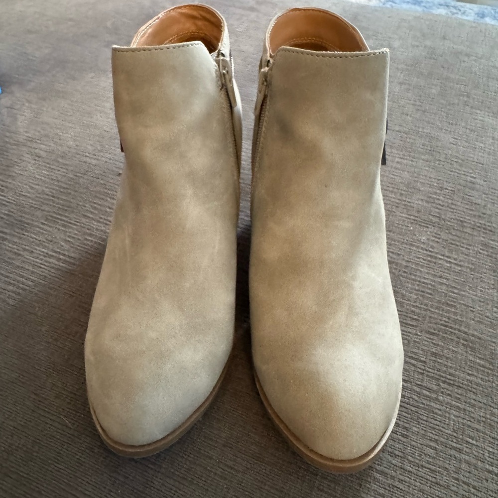 Women’s Suede Ankle Boots in Taupe